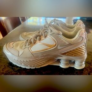 Nike Shox Enigma size 6